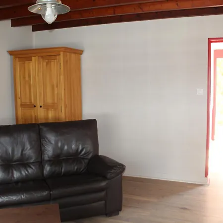 Holiday home Maison 2 Chambres, De Centre Ville, Avec Cour Exposition Sud, A 300 M Du Port