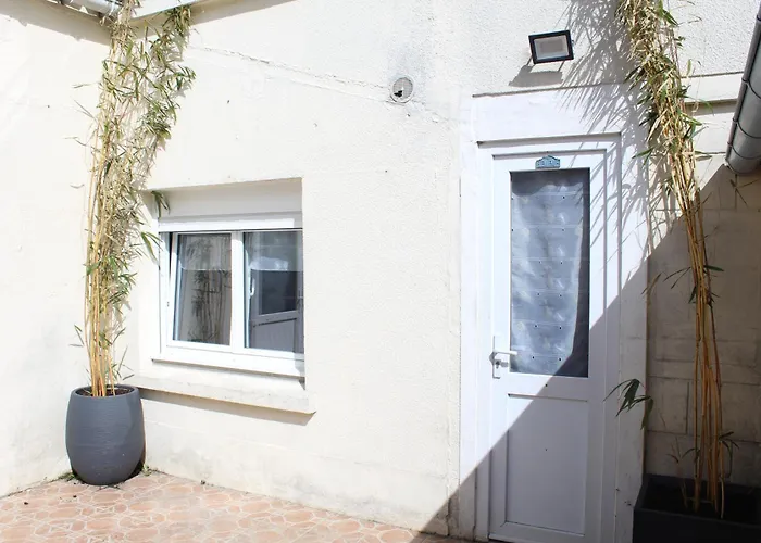 Holiday home Maison 2 Chambres, De Centre Ville, Avec Cour Exposition Sud, A 300 M Du Port *