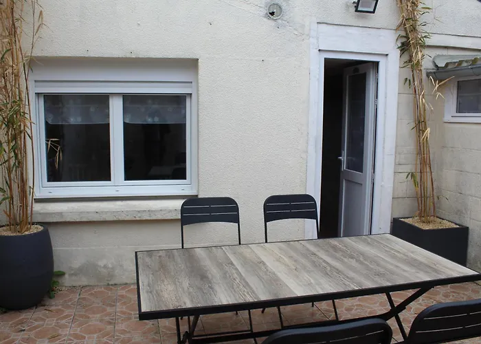 Holiday home Maison 2 Chambres, De Centre Ville, Avec Cour Exposition Sud, A 300 M Du Port *