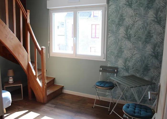 Holiday home Maison 2 Chambres, De Centre Ville, Avec Cour Exposition Sud, A 300 M Du Port *