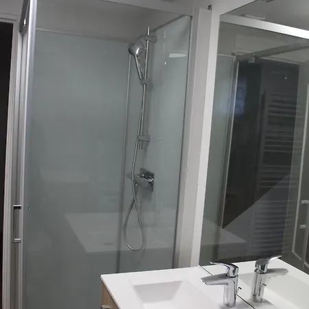 Casa vacanze Maison 2 Chambres, De Centre Ville, Avec Cour Exposition Sud, à 300 M Du Port Saint-Vaast-la-Hougue