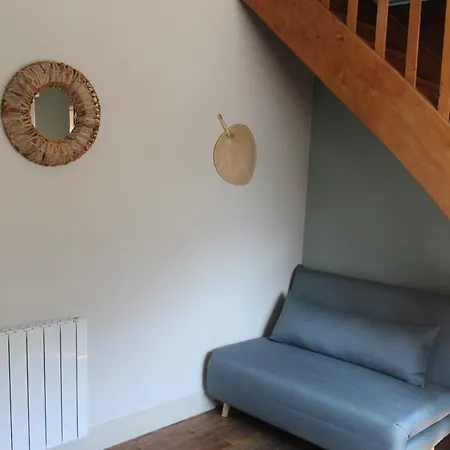 Maison 2 Chambres, De Centre Ville, Avec Cour Exposition Sud, A 300 M Du Port