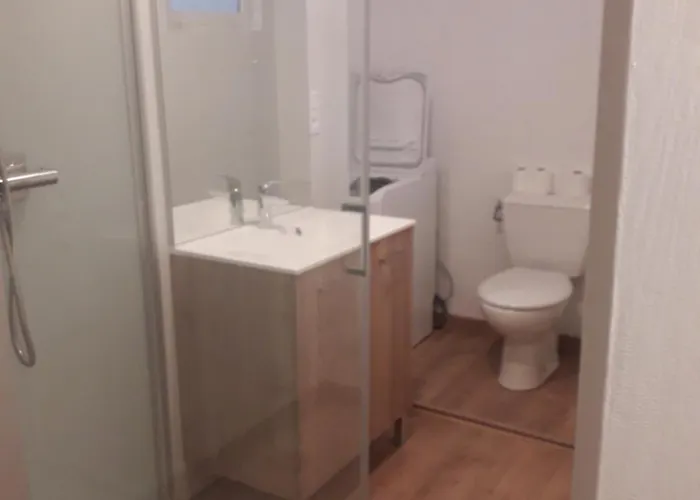 بيت للعطل Maison 2 Chambres, De Centre Ville, Avec Cour Exposition Sud, A 300 M Du Port *