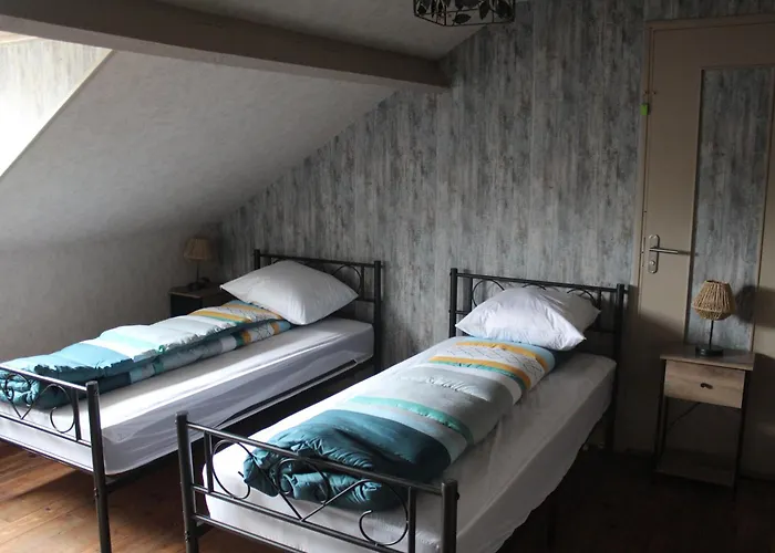 Maison 2 Chambres, De Centre Ville, Avec Cour Exposition Sud, A 300 M Du Port سانت-فاست-لا-هوغ