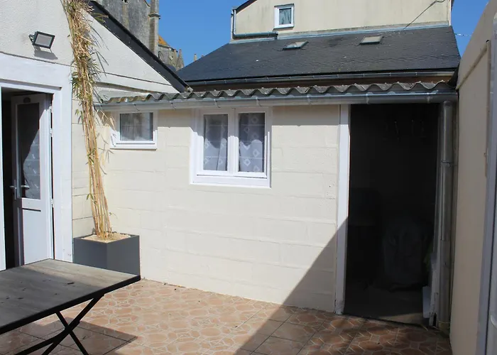 Maison 2 Chambres, De Centre Ville, Avec Cour Exposition Sud, A 300 M Du Port * سانت-فاست-لا-هوغ